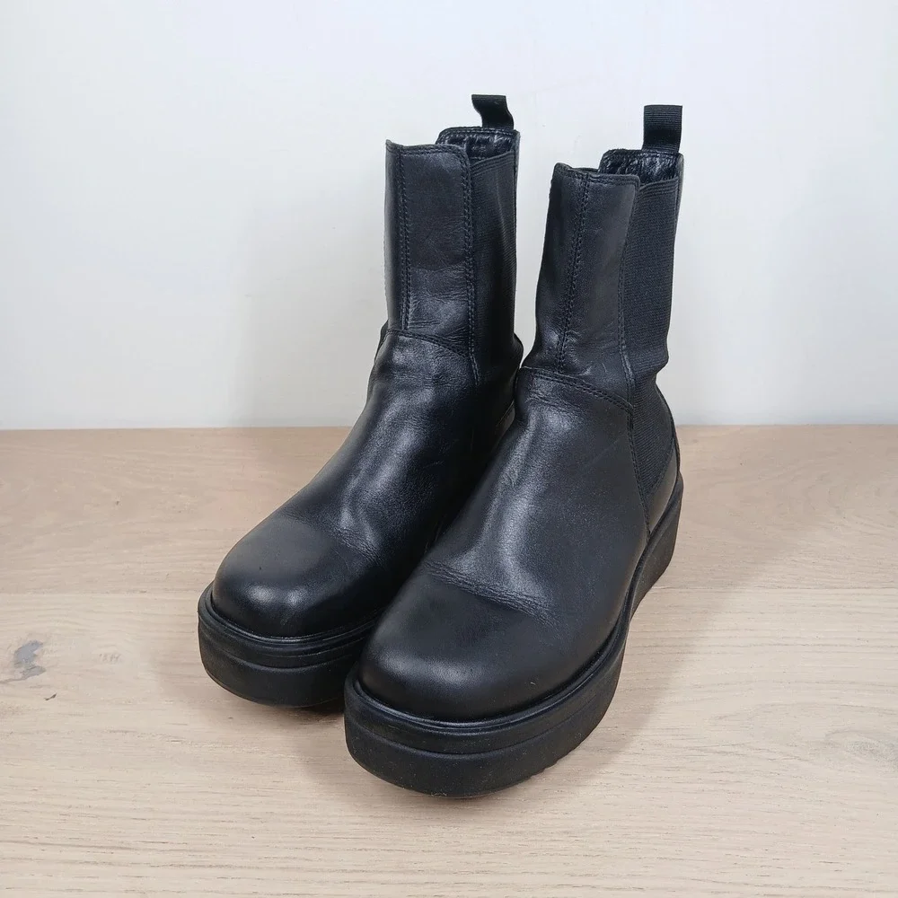 Vagabond Platform Chelsea Boots Women 7 Black Leather Chunky Platform Goth